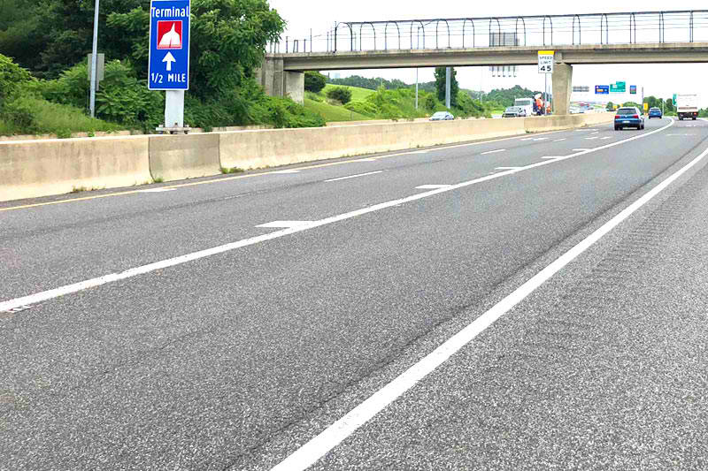 مراحل نصب و اتصال قطعات نیوجرسی در مسیر